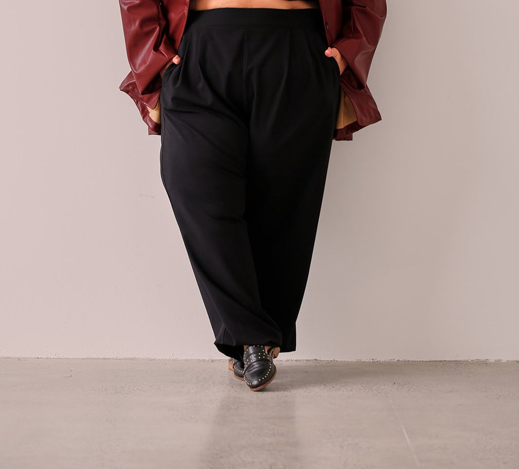 Mila Pant — Black